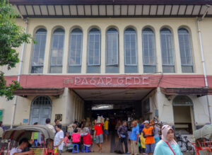 Pasar Gede Hardjonagoro