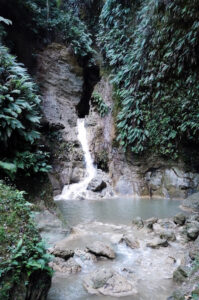 Ini penampakan Air Terjun yang pertama