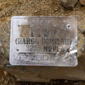 Papan Lawu yang terletak di atas salah satu batu